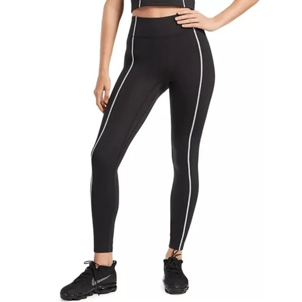 Bandier Center Stage Legging Bra Set